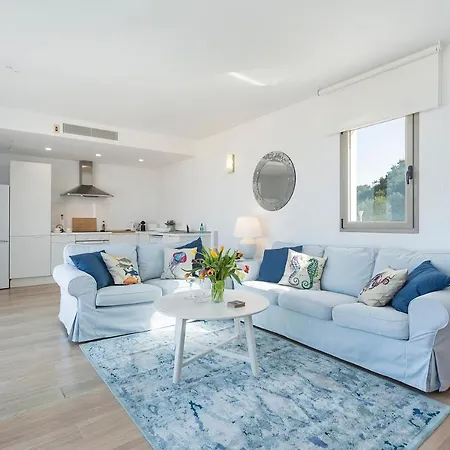 Feriehus Sunny Townhouse With Terrace In Son Serra *