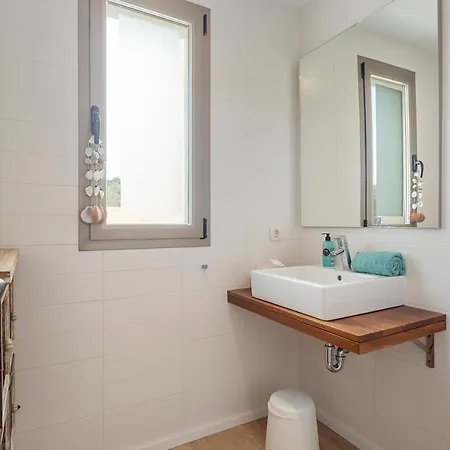 Sunny Townhouse With Terrace In Son Serra *